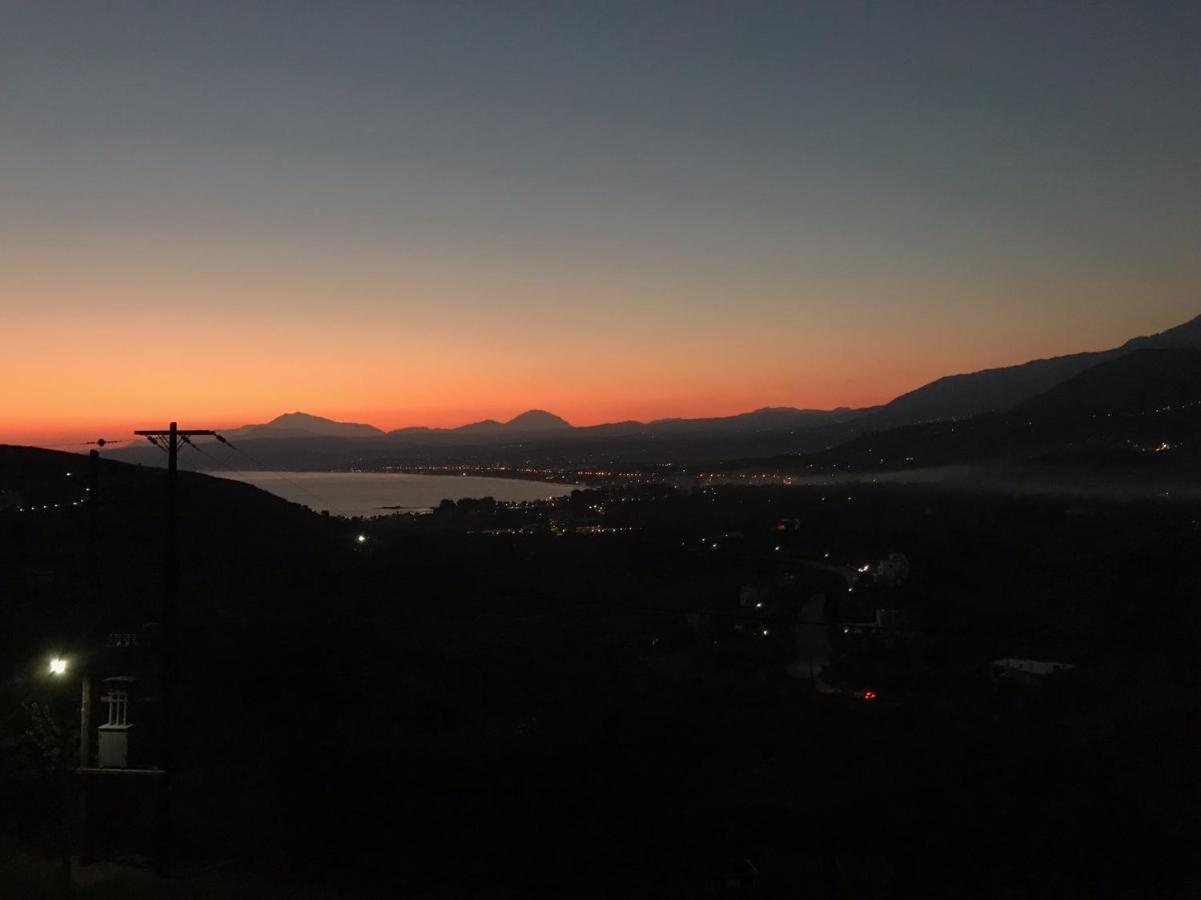 Arbutus - Relaxing Apartment With Fantastic Views Georgioupoli Eksteriør billede
