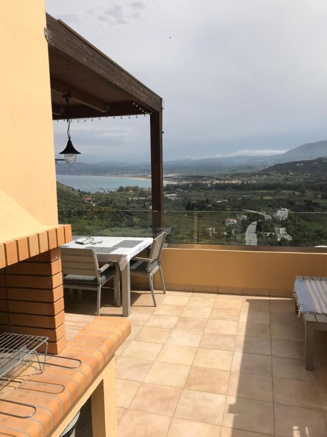 Arbutus - Relaxing Apartment With Fantastic Views Georgioupoli Eksteriør billede